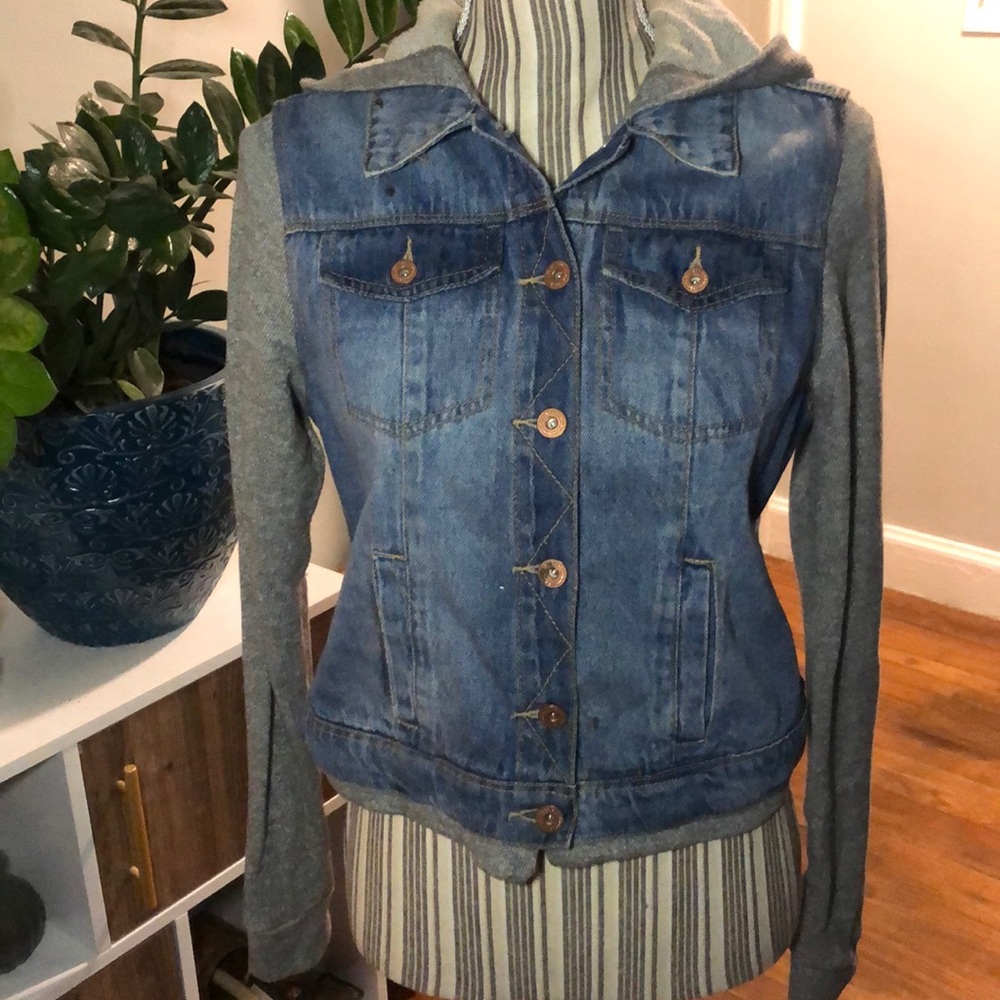 Hooded hybrid jean jacket
